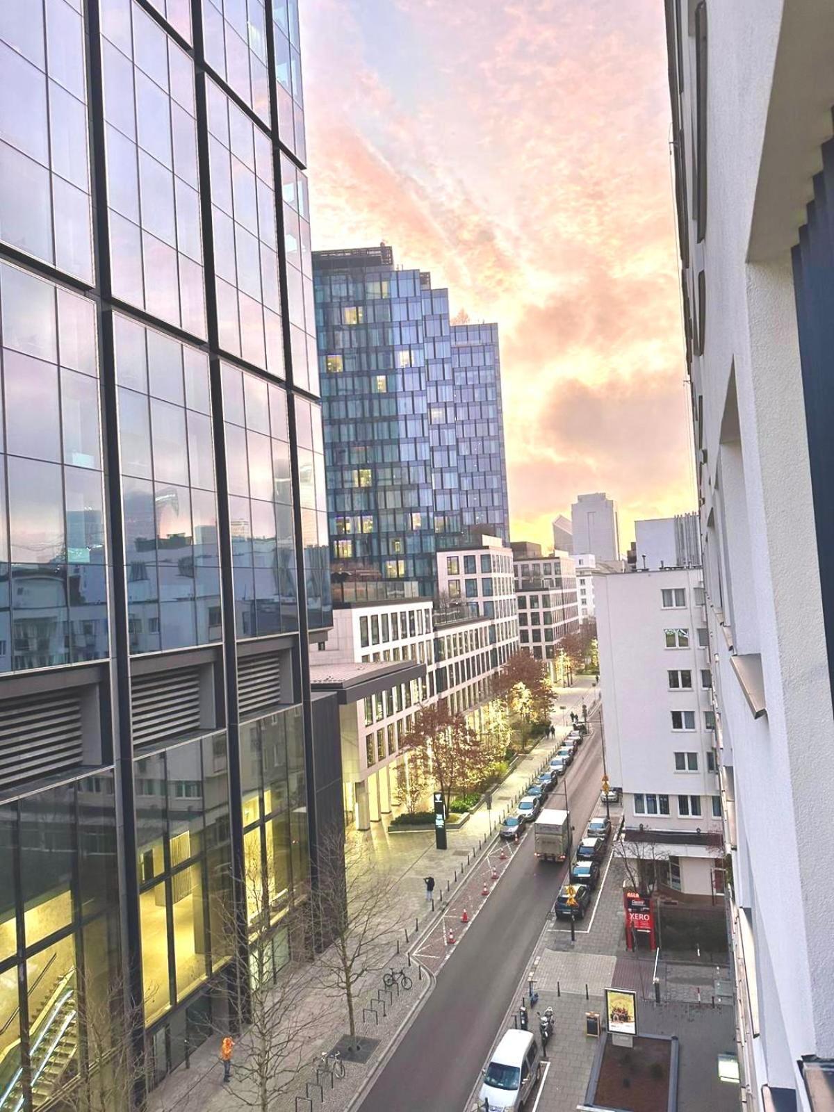 Central Warsaw Gem Экстерьер фото